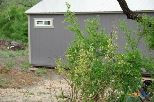 Property Photo:  711 N Davidson Street  TX 78118 