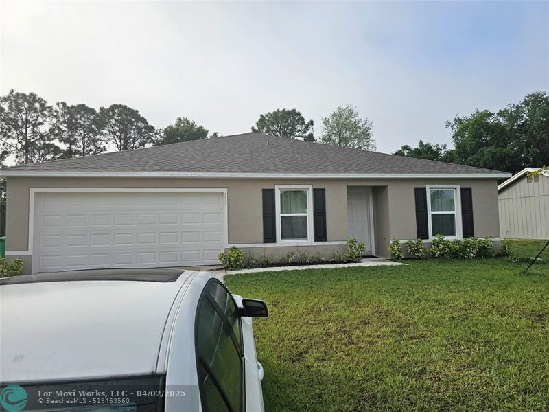 Property Photo:  372 SW Voltair Ter  FL 34984 