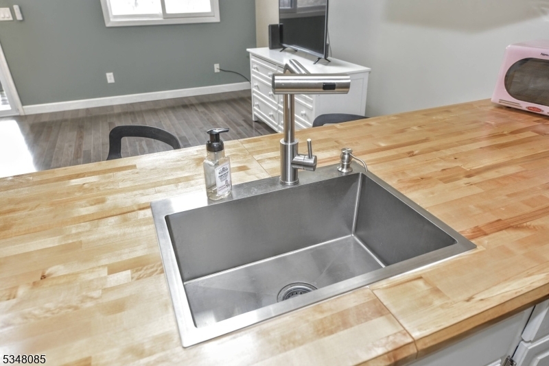 Property Photo:  3 Davos Drive 6  NJ 07462 