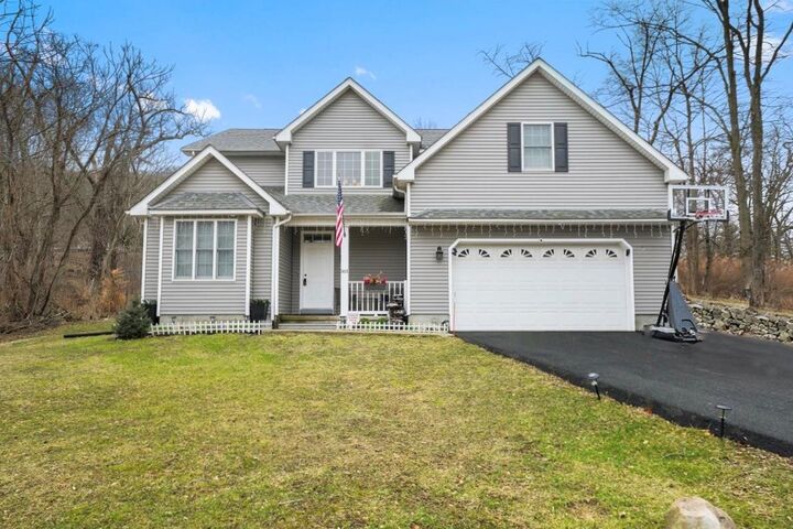 565 Angola Road  Highland Mills NY 10930 photo