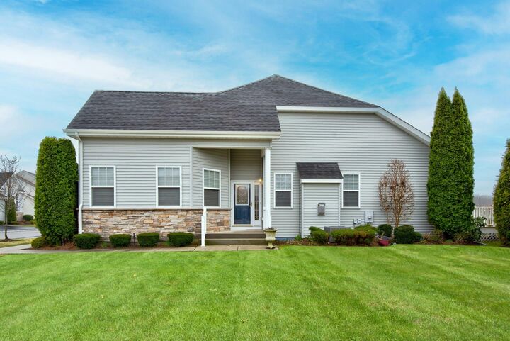 142 Augusta Drive  Medford NY 11763 photo
