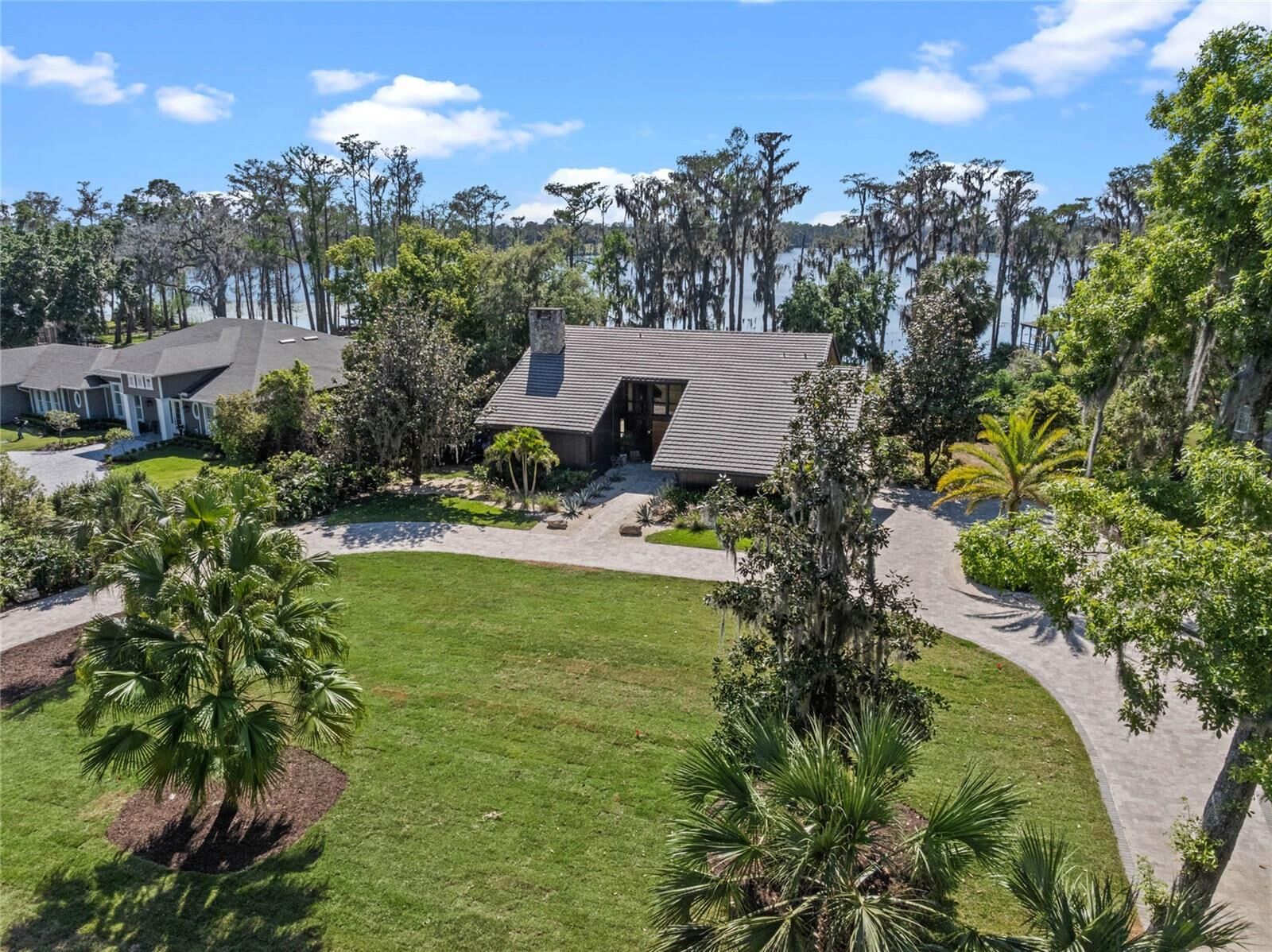 Property Photo: 1424 Kelso Boulevard FL 34786