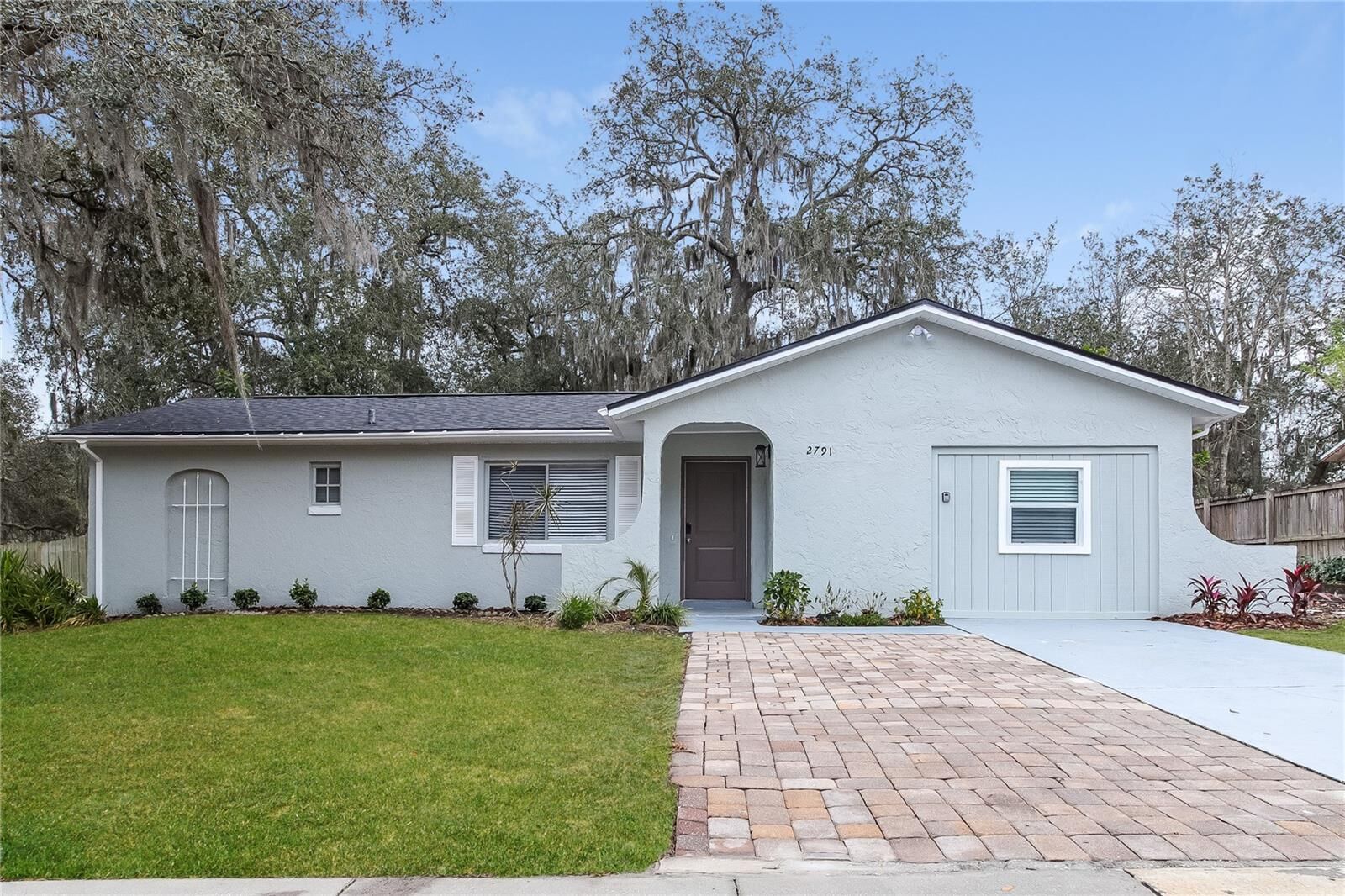 Property Photo: 2791 Galatian Pl FL 32817