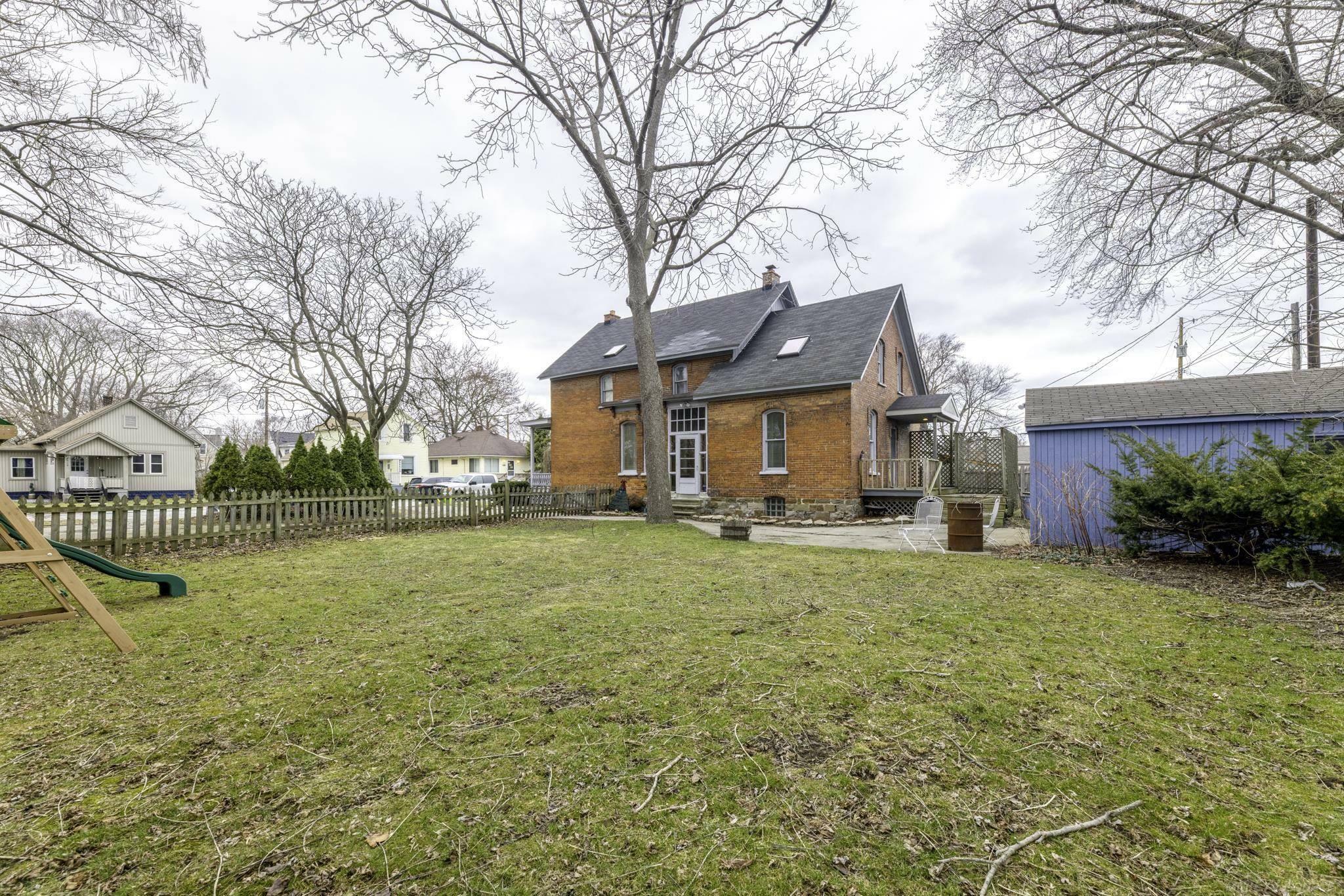 Property Photo: 2418 Maple Street MI 48060
