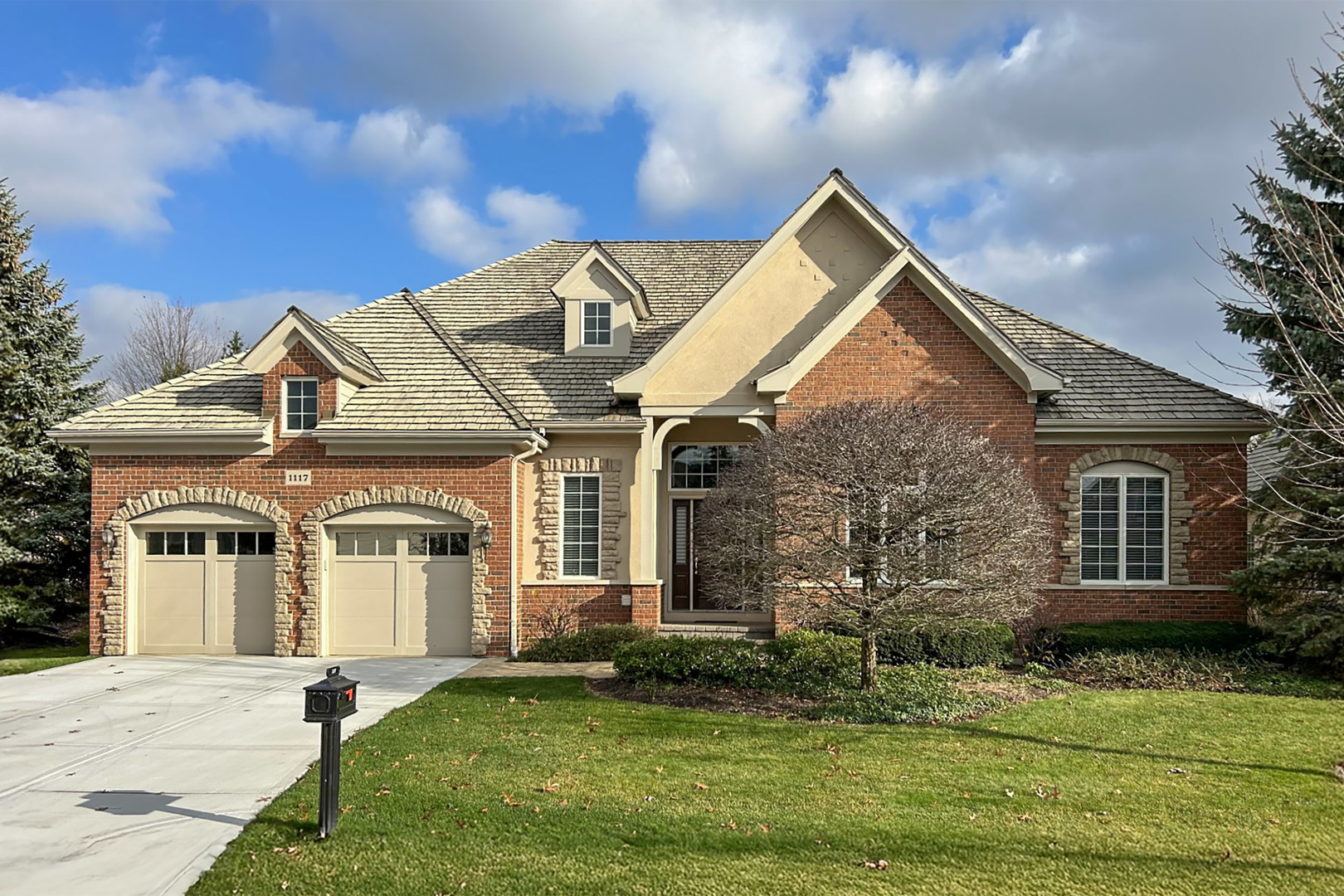 Property Photo: 1117 Jonathan Drive IL 60010