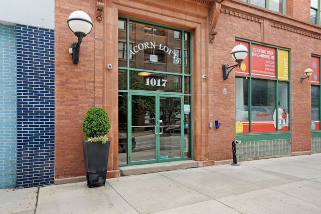 Property Photo:  1017 W Washington Boulevard 2J  IL 60607 
