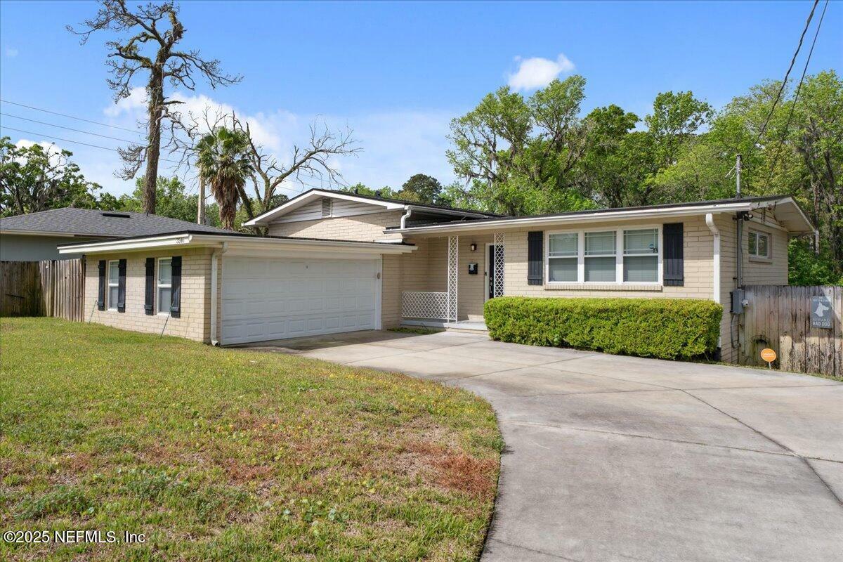 Property Photo: 3546 Edgewater Drive FL 32210