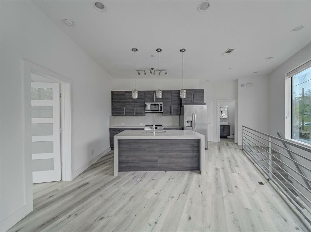 Property Photo: 1022 Eldorado Avenue 101 TX 75208