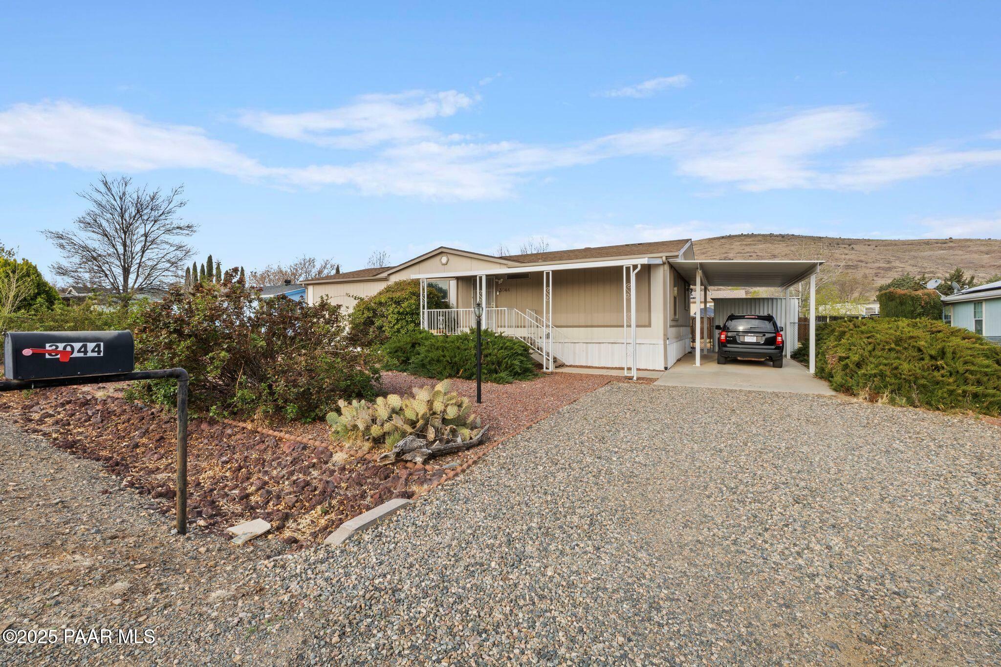 Property Photo: 3044 N Kings Highway AZ 86314