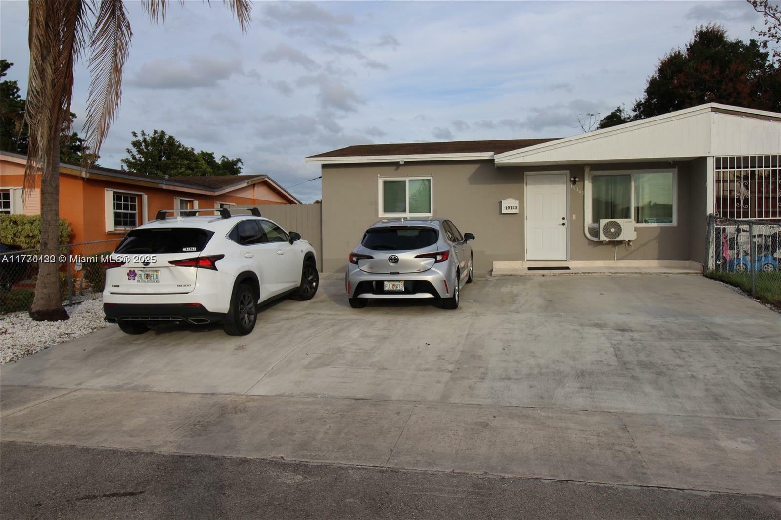 19143 NW 35th Ave  Miami Gardens FL 33056 photo