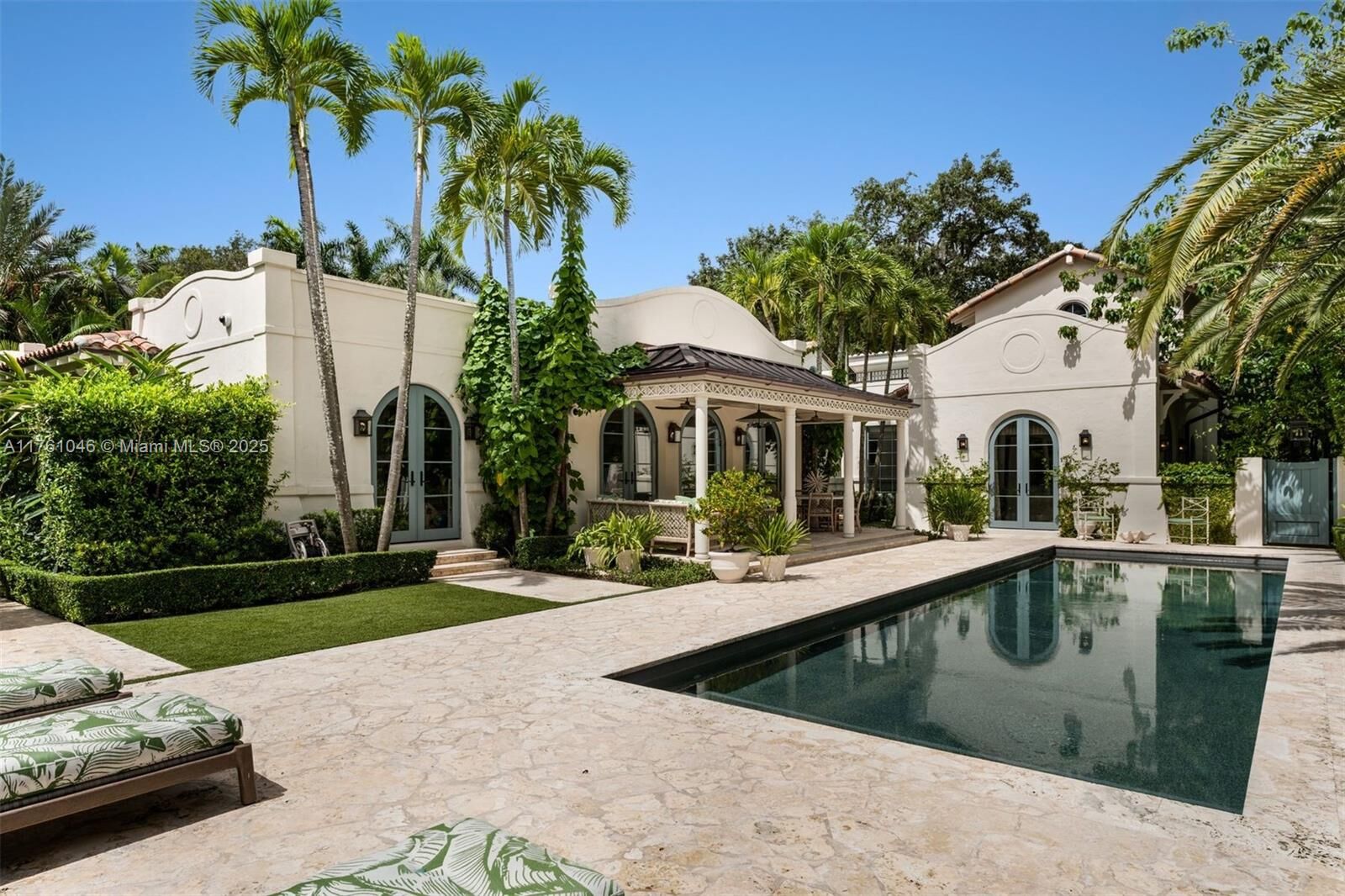 Property Photo: 3976 Little Ave FL 33133