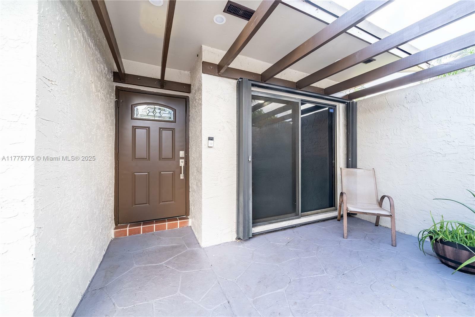 Property Photo: 1611 NW 96th Ter FL 33024