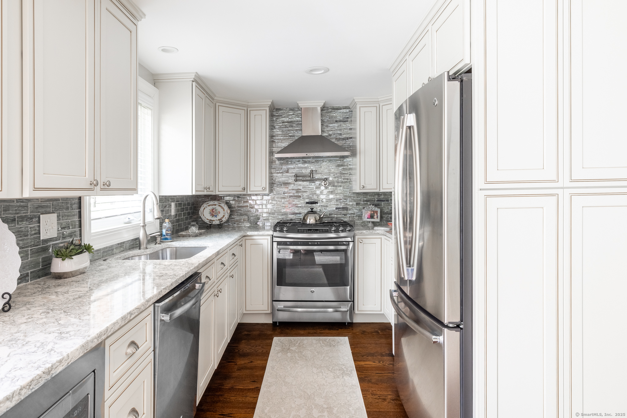 Property Photo: 1261 Johnson Avenue CT 06489