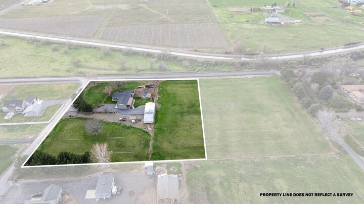 Property Photo: 90403 W Hess Road WA 99350