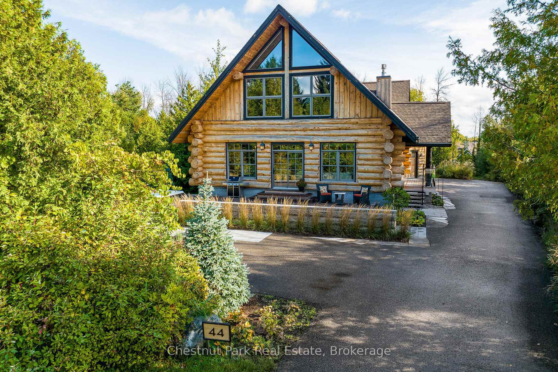 Property Photo: 44 Trails End ON L9Y 5B2