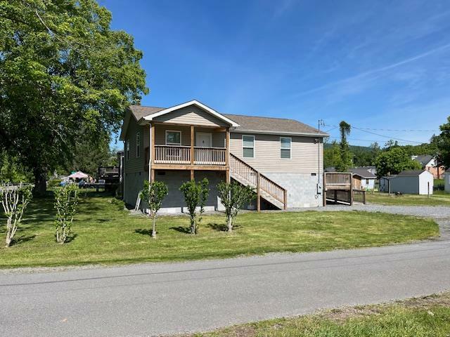 Property Photo: 127 Calhoun Street WV 24910