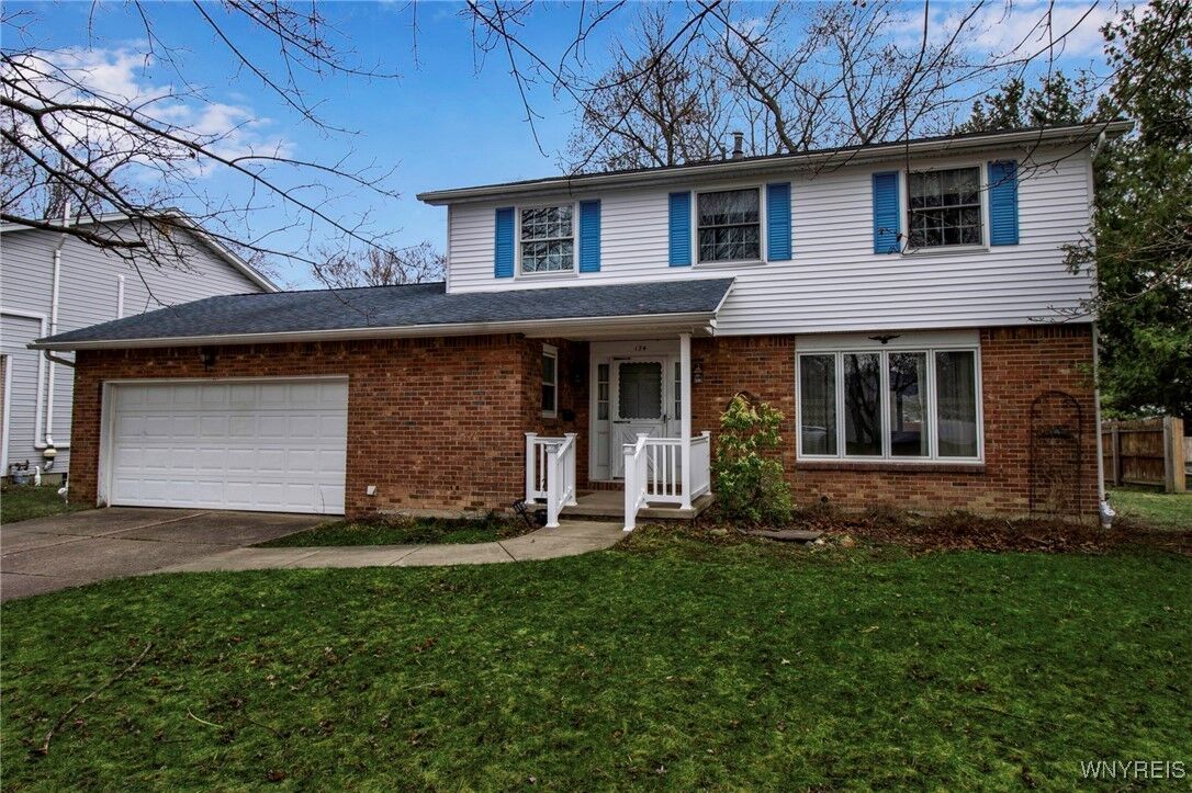 Property Photo:  174 Heather Hill Drive  NY 14224 