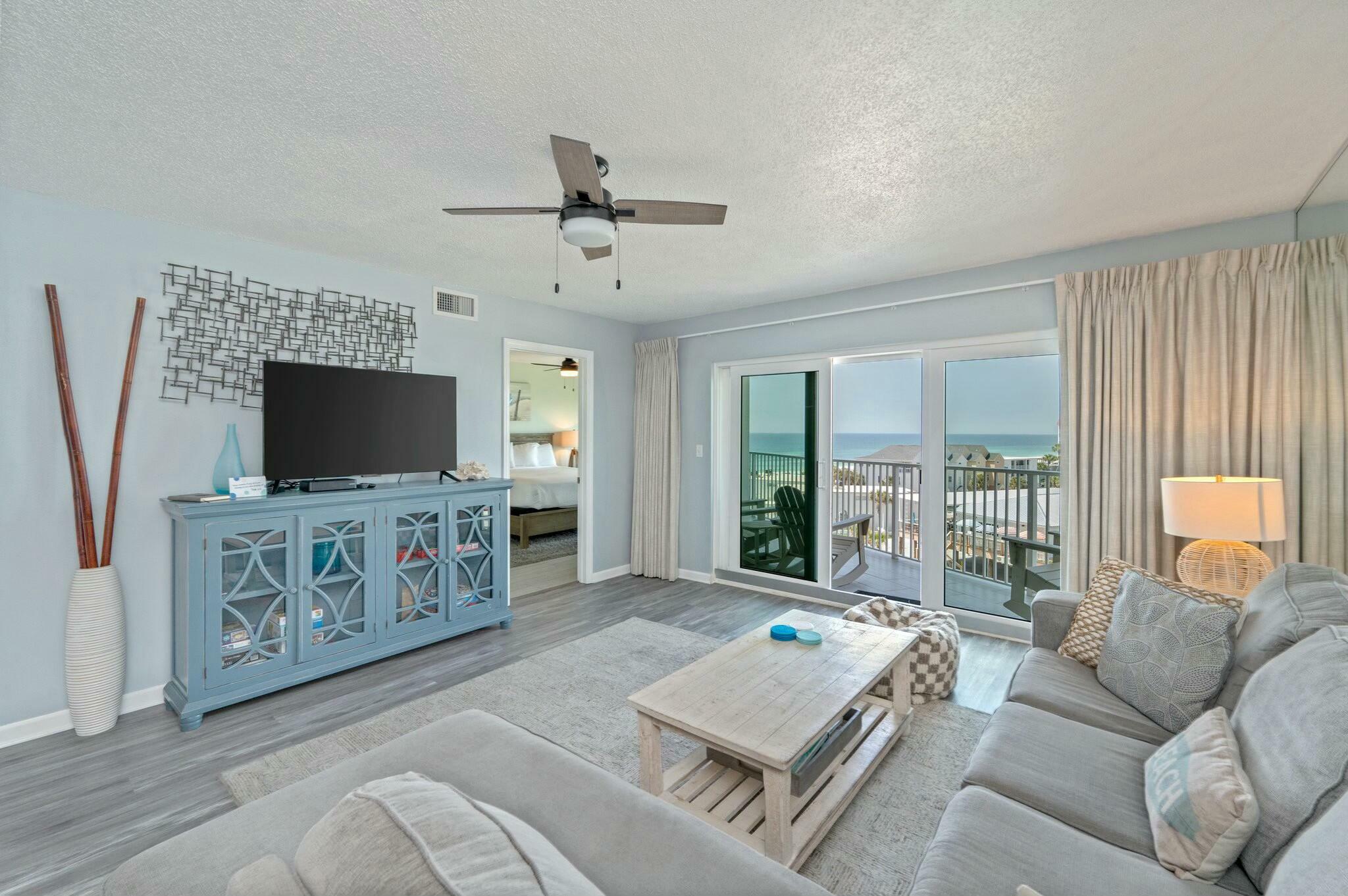 Property Photo: 895 Santa Rosa Boulevard Apt 606 FL 32548