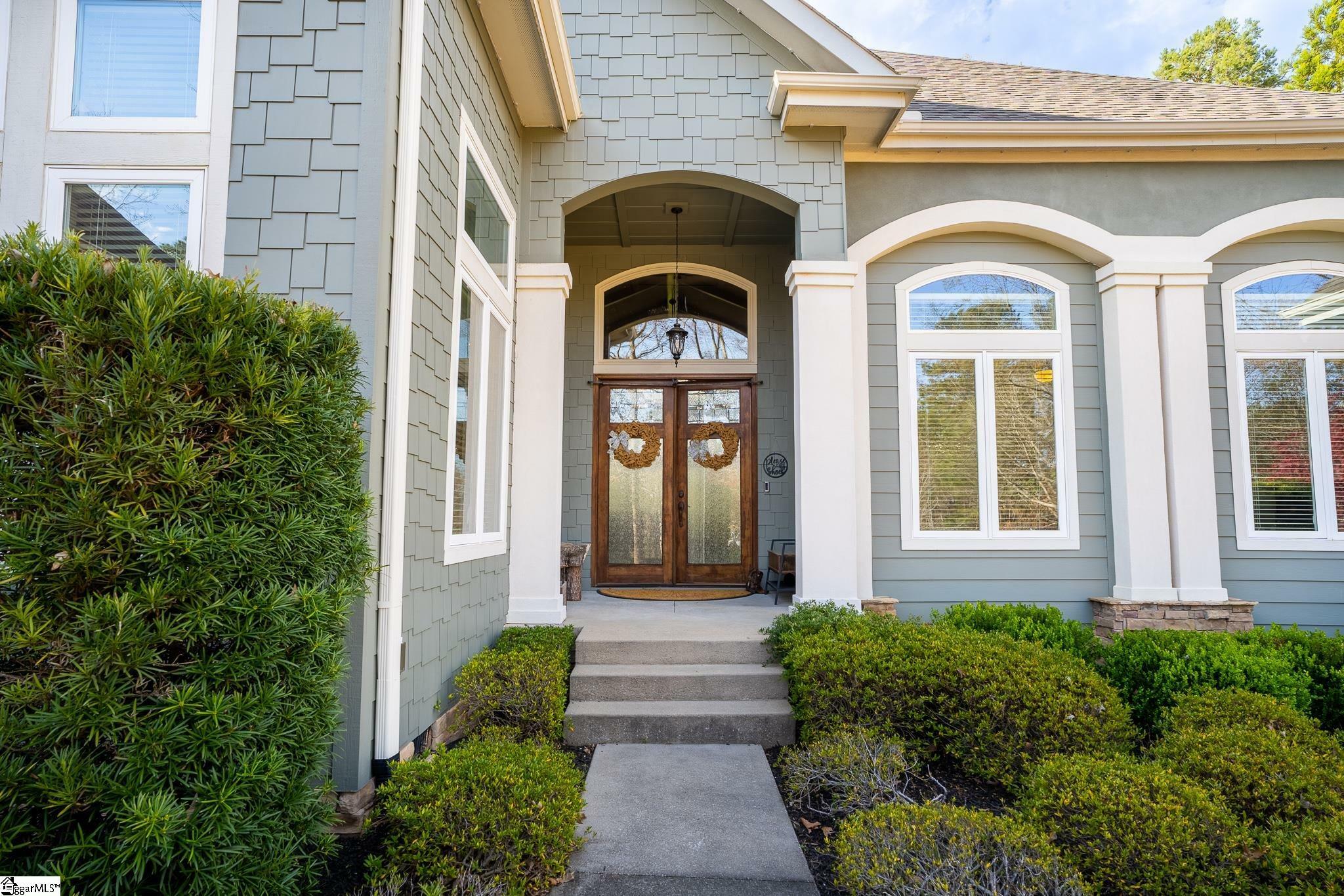 Property Photo: 207 Briarledge Drive SC 29672-0461