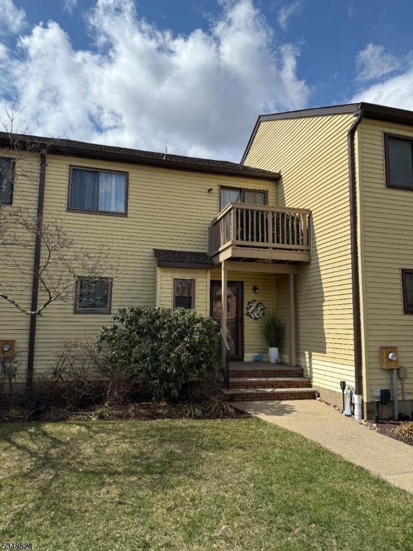7 Lake Ct  Raritan Twp. NJ 08822 photo