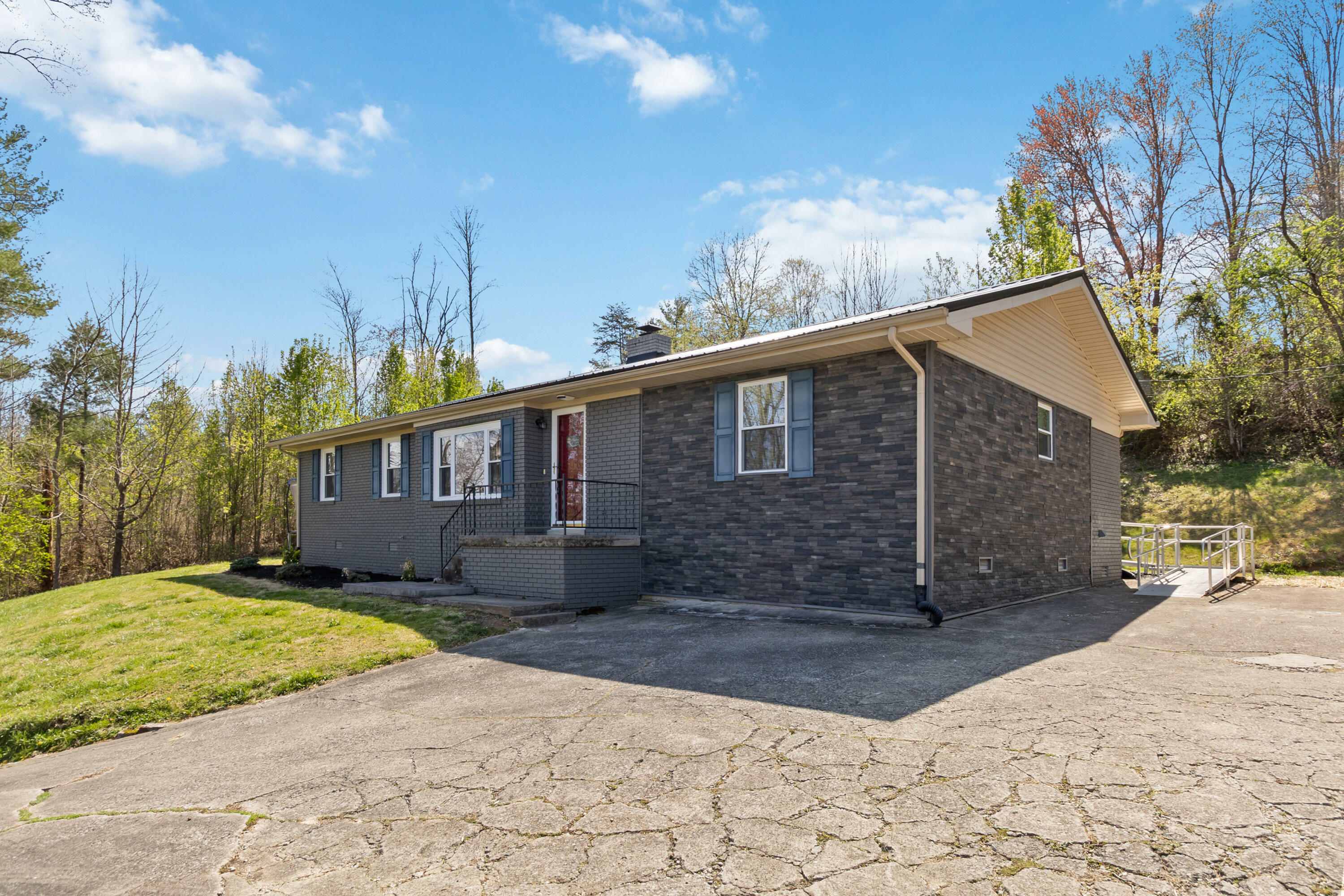 Property Photo: 245 Upper Bar Hill Road KY 40769