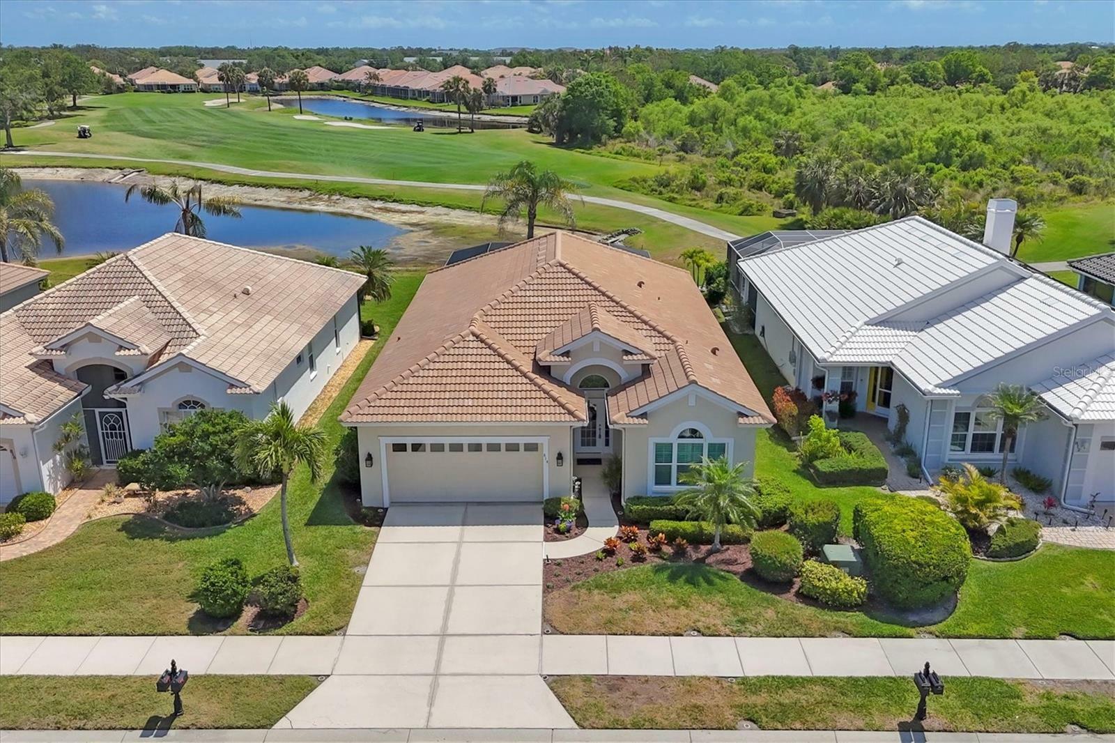 Property Photo: 814 Derbyshire Drive FL 34285