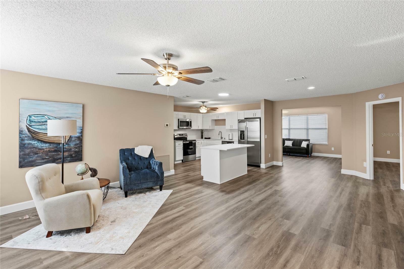 Property Photo: 2609 Privada Drive FL 32162