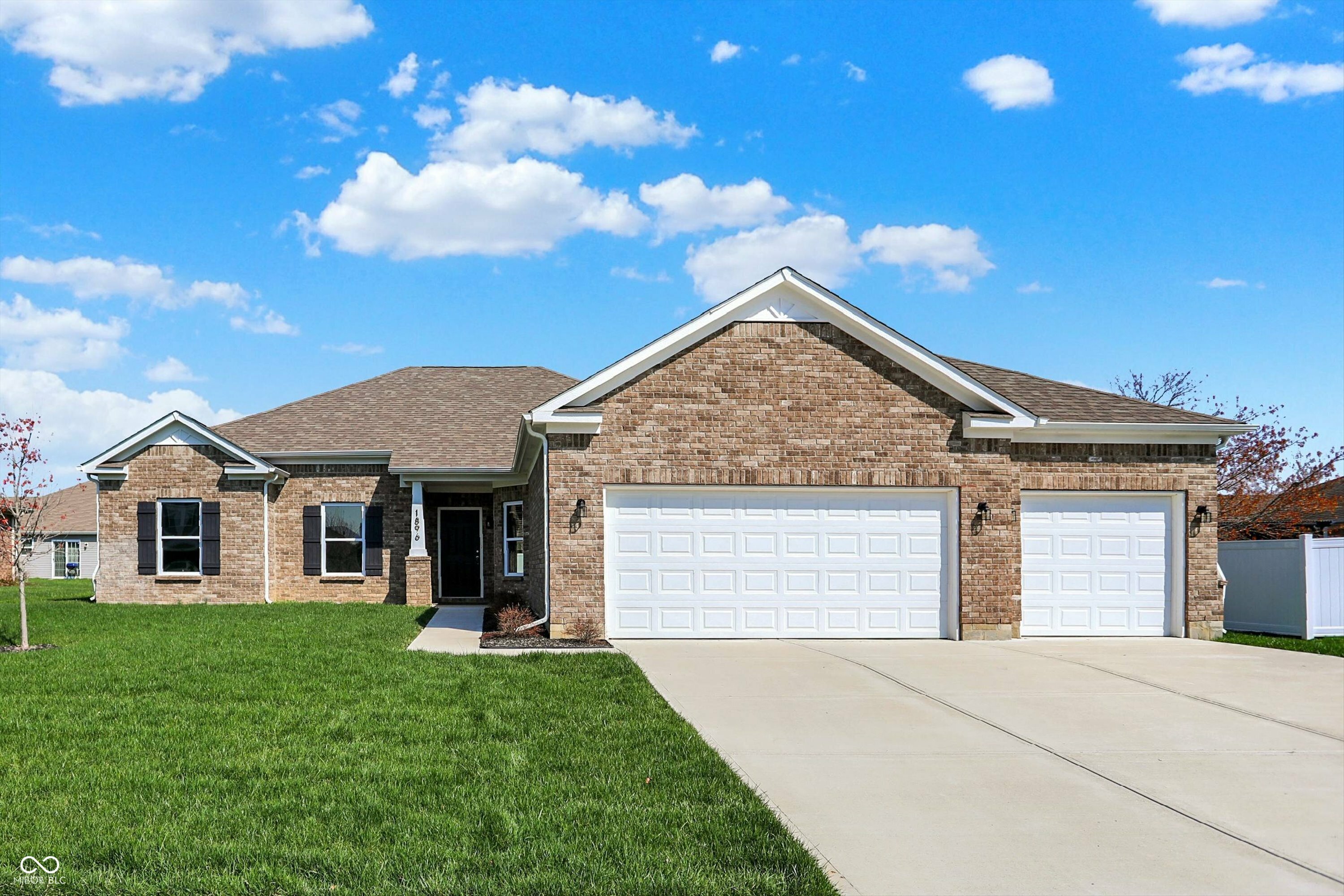 1896 Woodland Parks Drive  Columbus IN 47201 photo