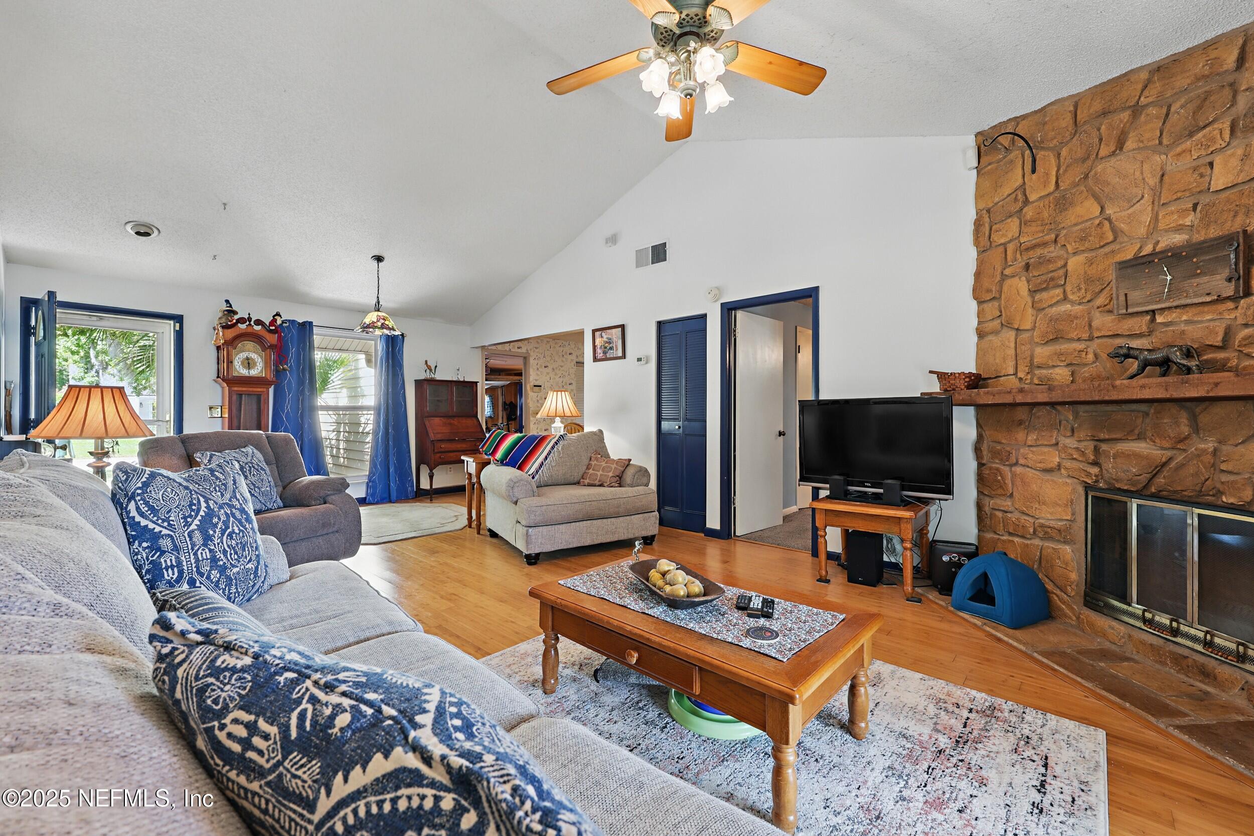 Property Photo: 10173 Summer Pines Court FL 32257