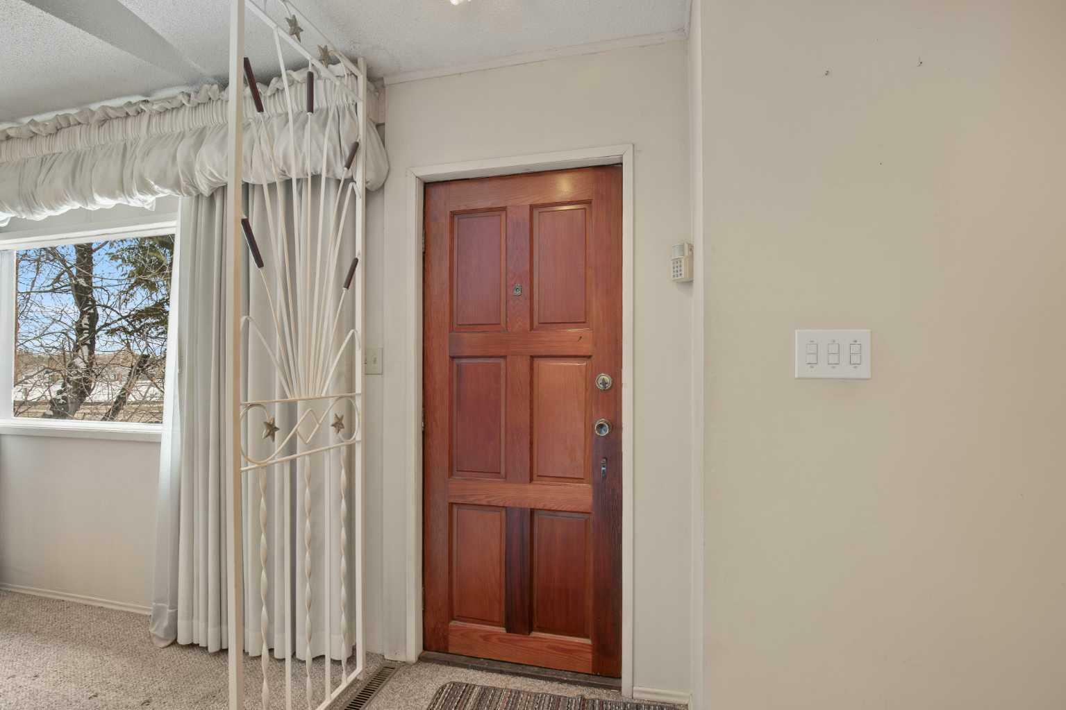 Property Photo: 6559 59 Avenue AB T4N 5R2