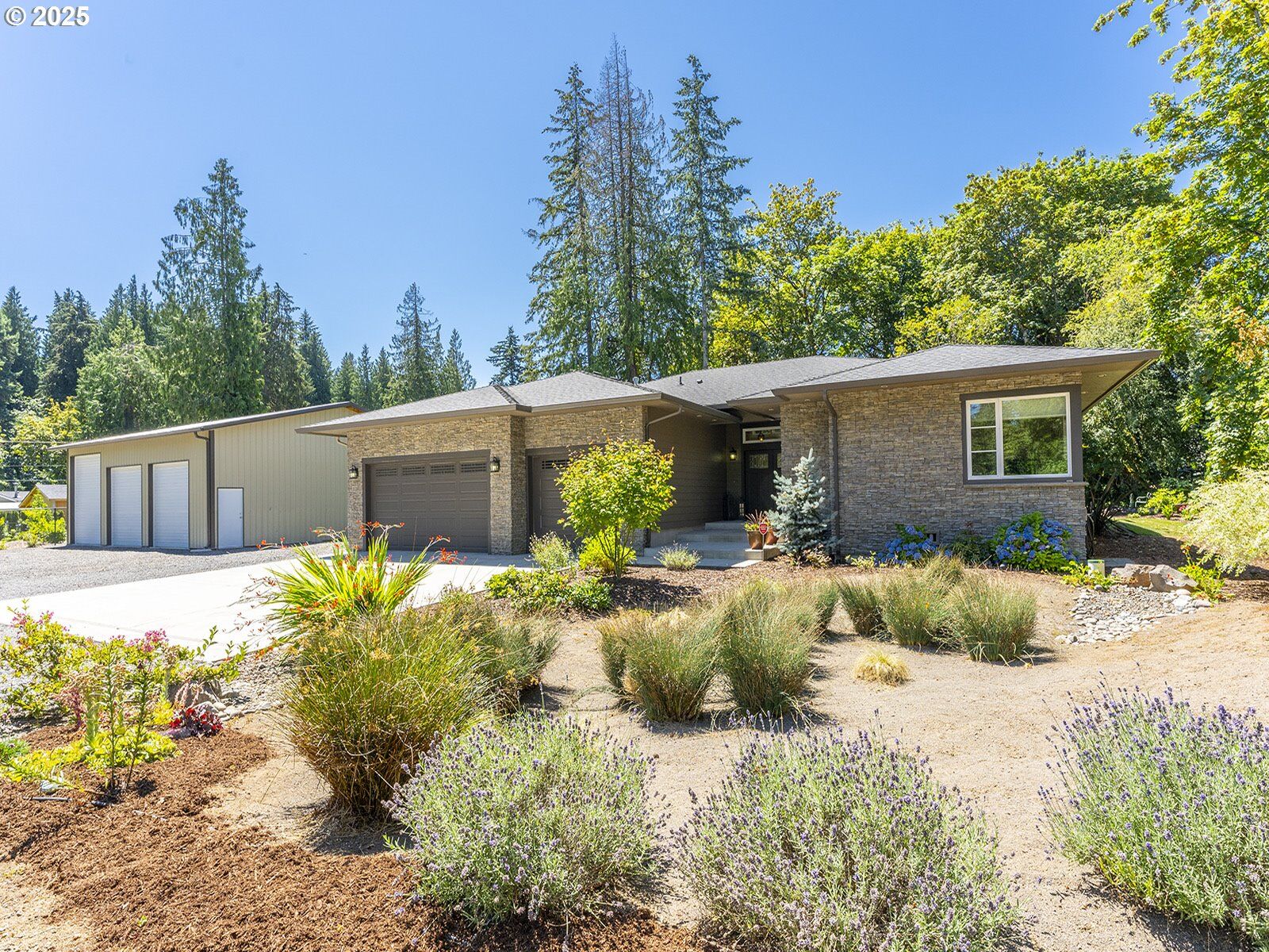 Property Photo: 8018 NE 88th St WA 98662