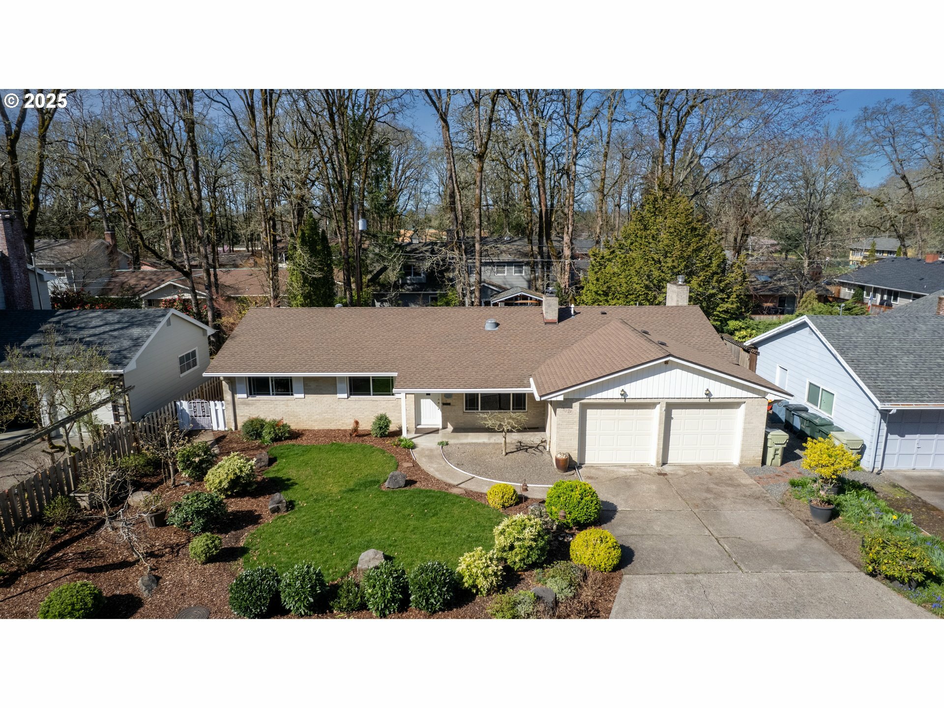 Property Photo: 1875 NW 137th Ave OR 97229
