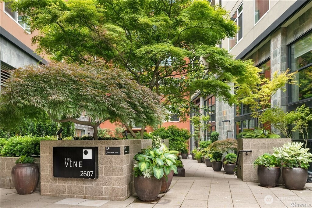 Property Photo: 2607 Western Avenue 1003 WA 98121