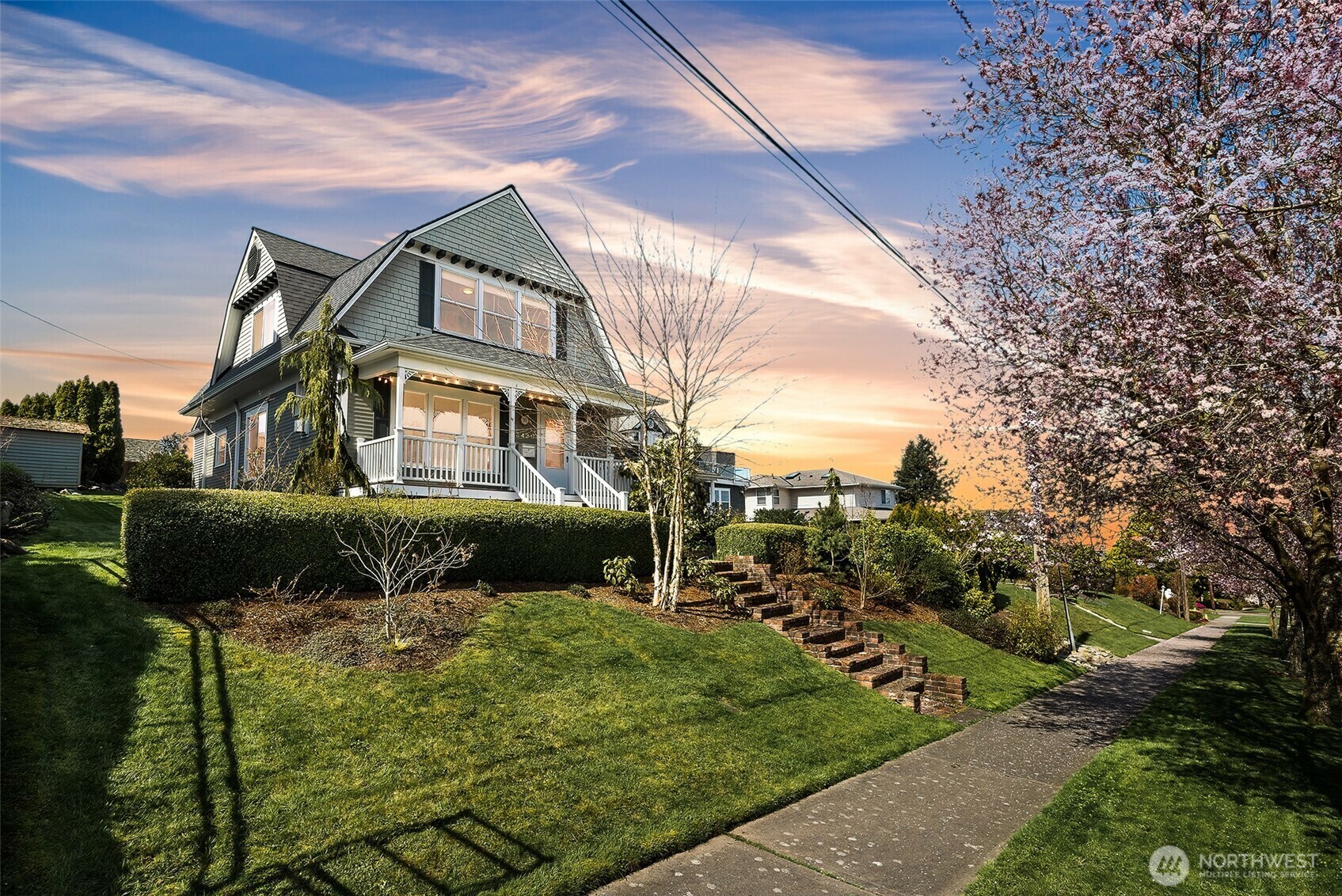 Property Photo: 3420 Federal Avenue WA 98201