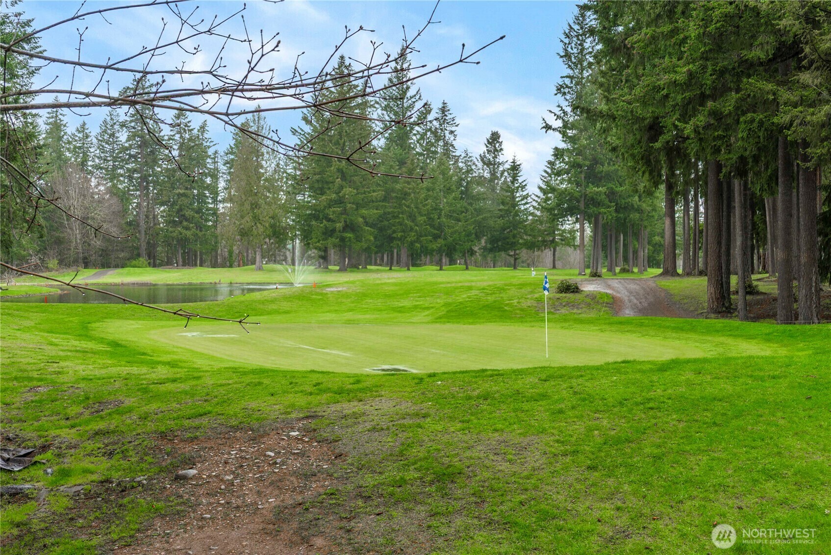 Property Photo: 22568 SE 261st Street WA 98038