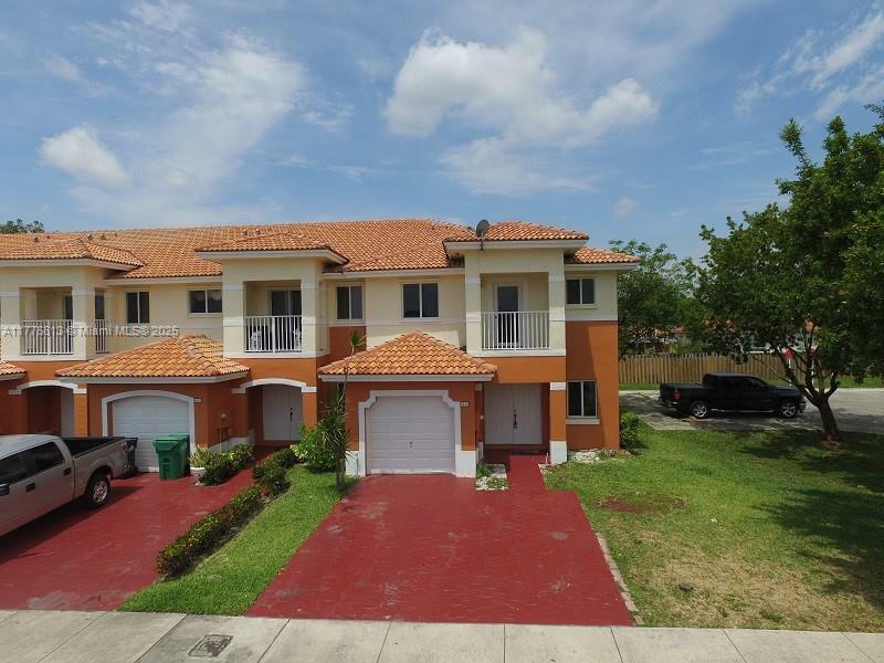 Property Photo: 5612 SW 162nd Pasg FL 33193