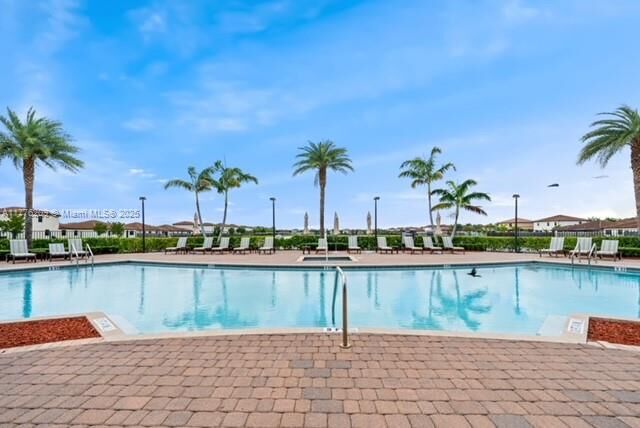 Property Photo: 2745 SE 1st St FL 33033