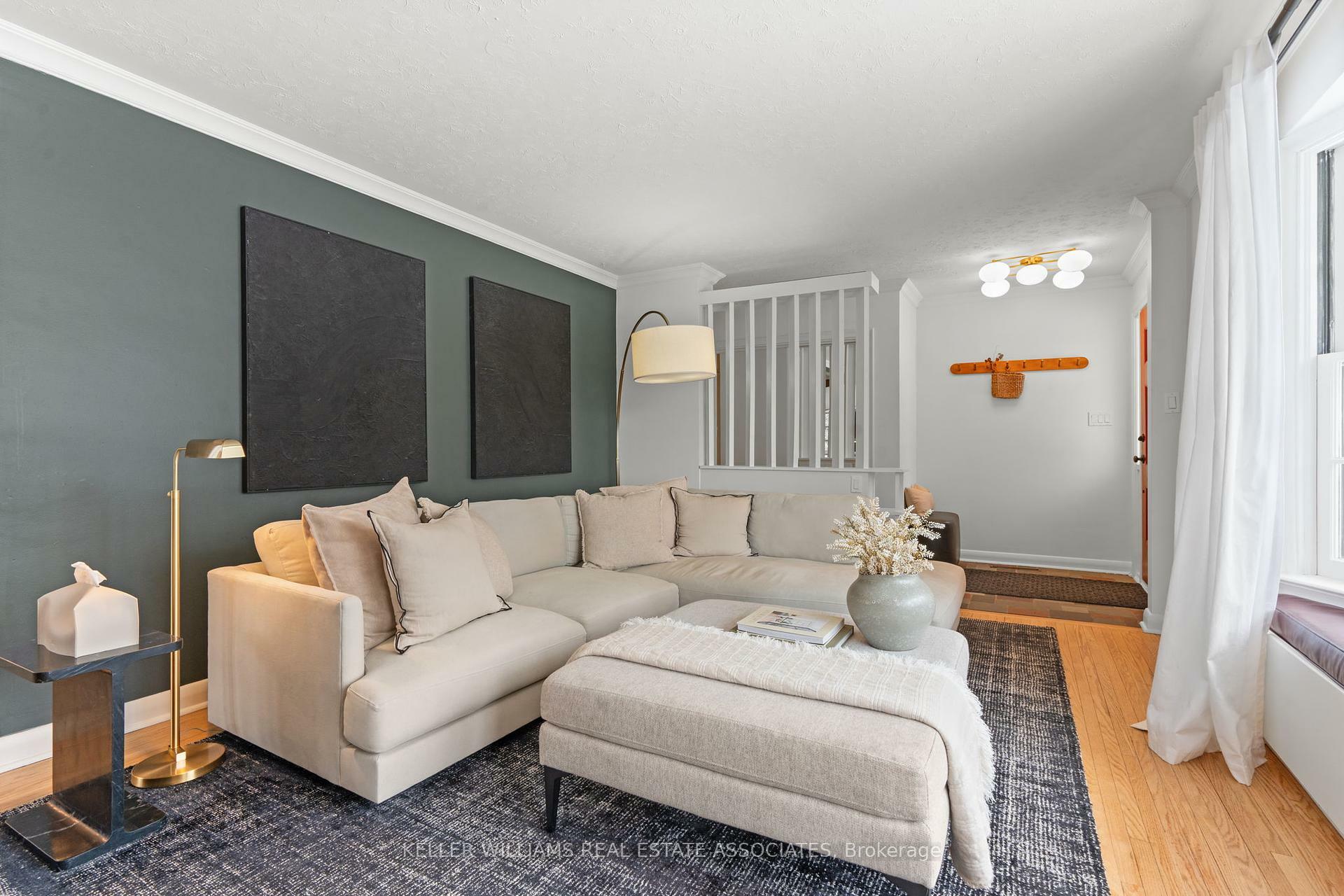 Property Photo: 406 Saint John Street W ON L1N 1N7
