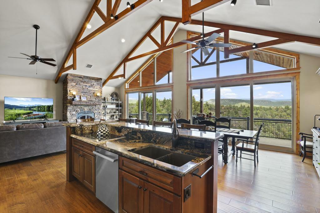 Property Photo: 310 W Latigo Lane AZ 85541