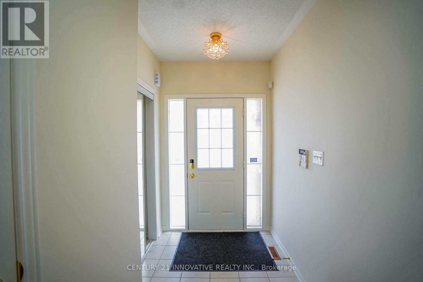 Property Photo: 121 Revelstoke Crescent ON L4B 4T5
