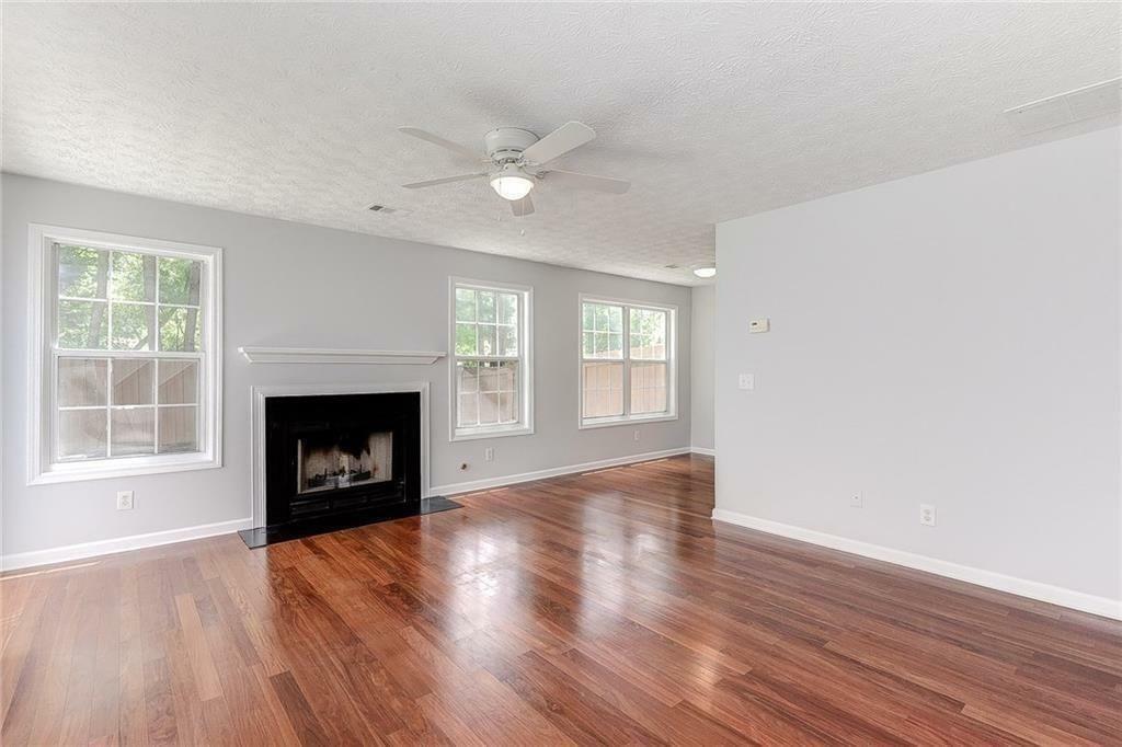 Property Photo: 13626 Aventide Lane GA 30004