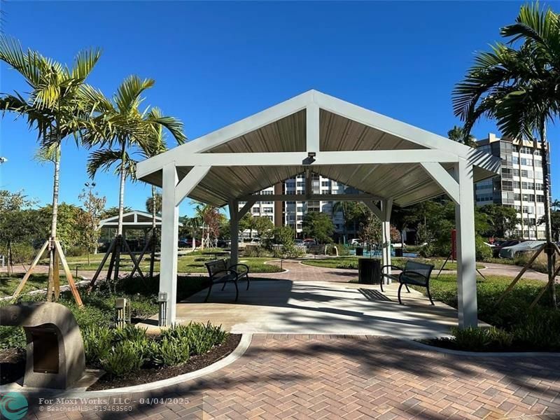 Property Photo: 900 Saint Charles Pl 216 FL 33026