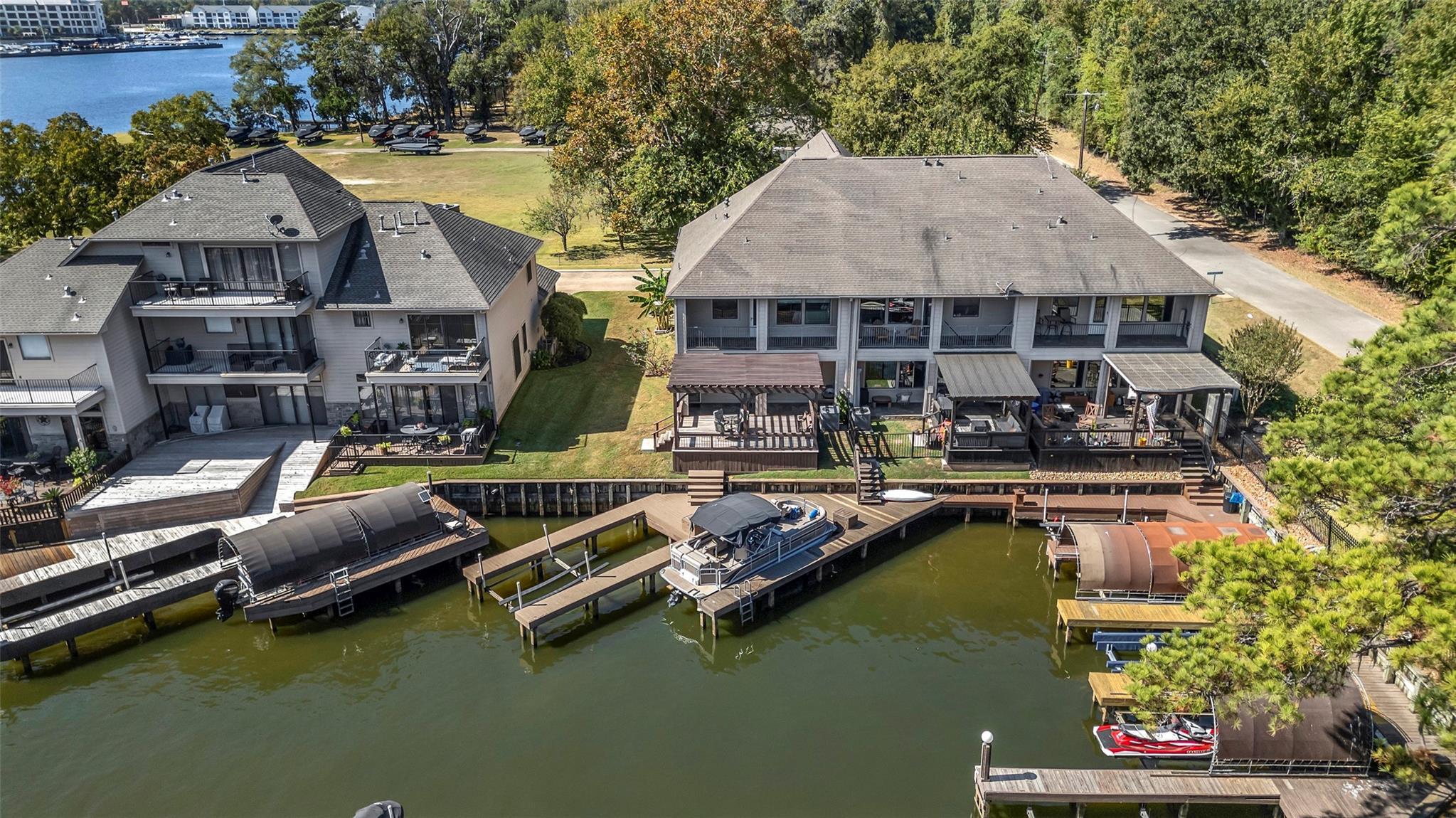 Property Photo: 356 Old Aqua Landing W TX 77356