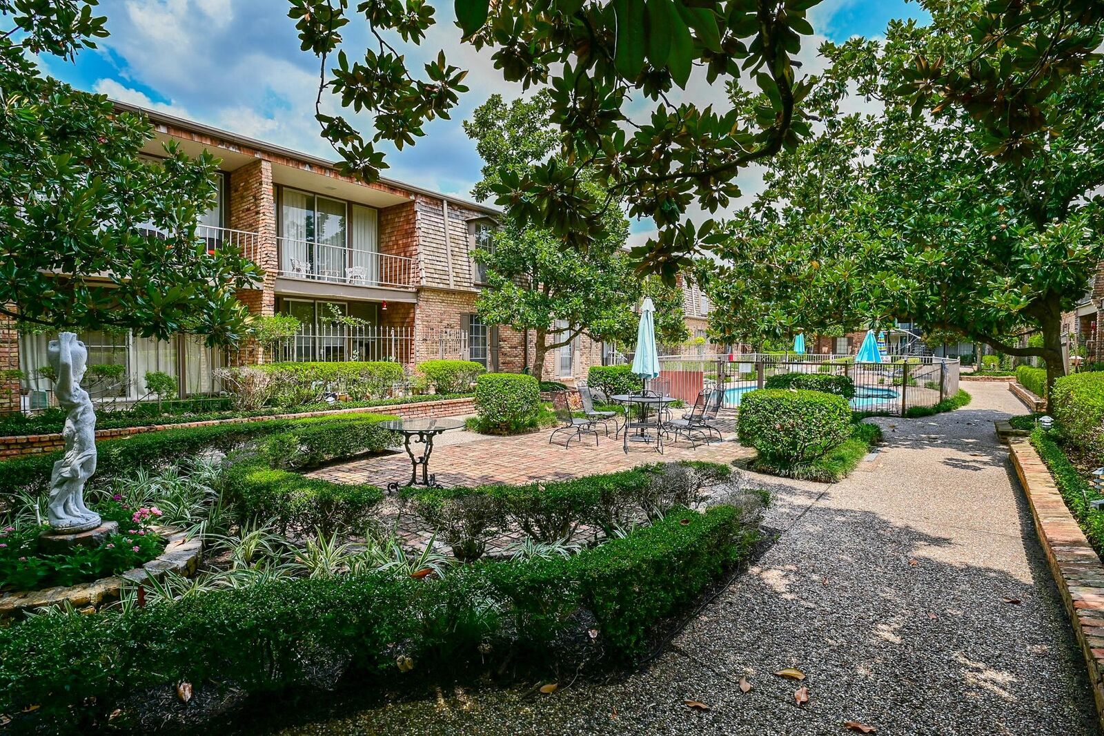 Property Photo: 5353 Institute Lane 12 TX 77005