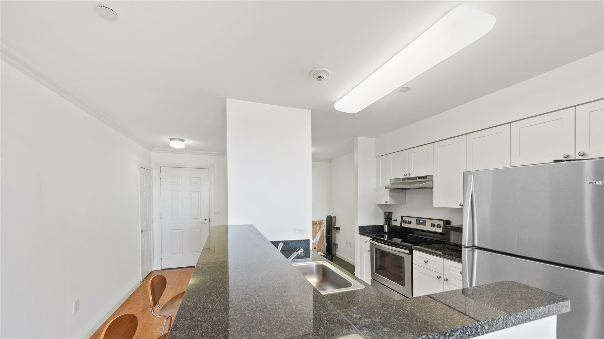 Property Photo: 300 Mamaroneck Avenue 702 NY 10605