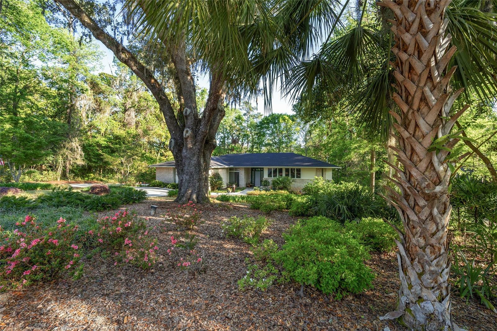 Property Photo: 3200 NW 21st Avenue FL 32605