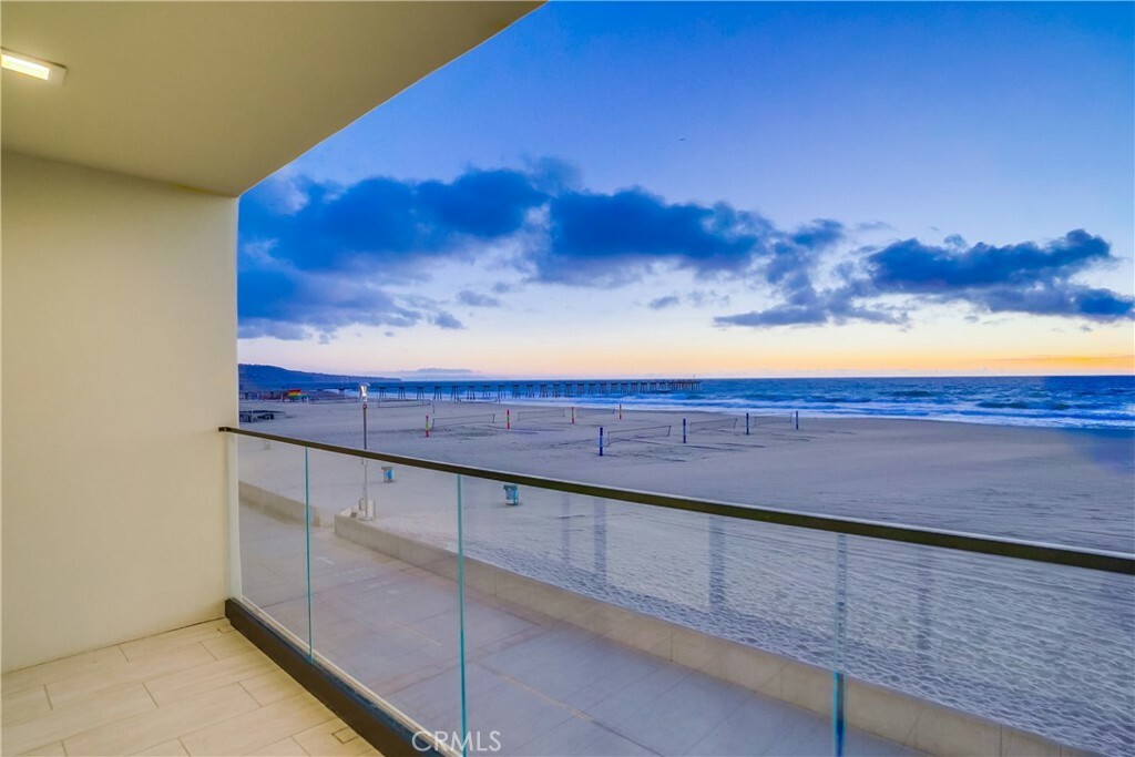 Property Photo: 1510 The Strand CA 90254
