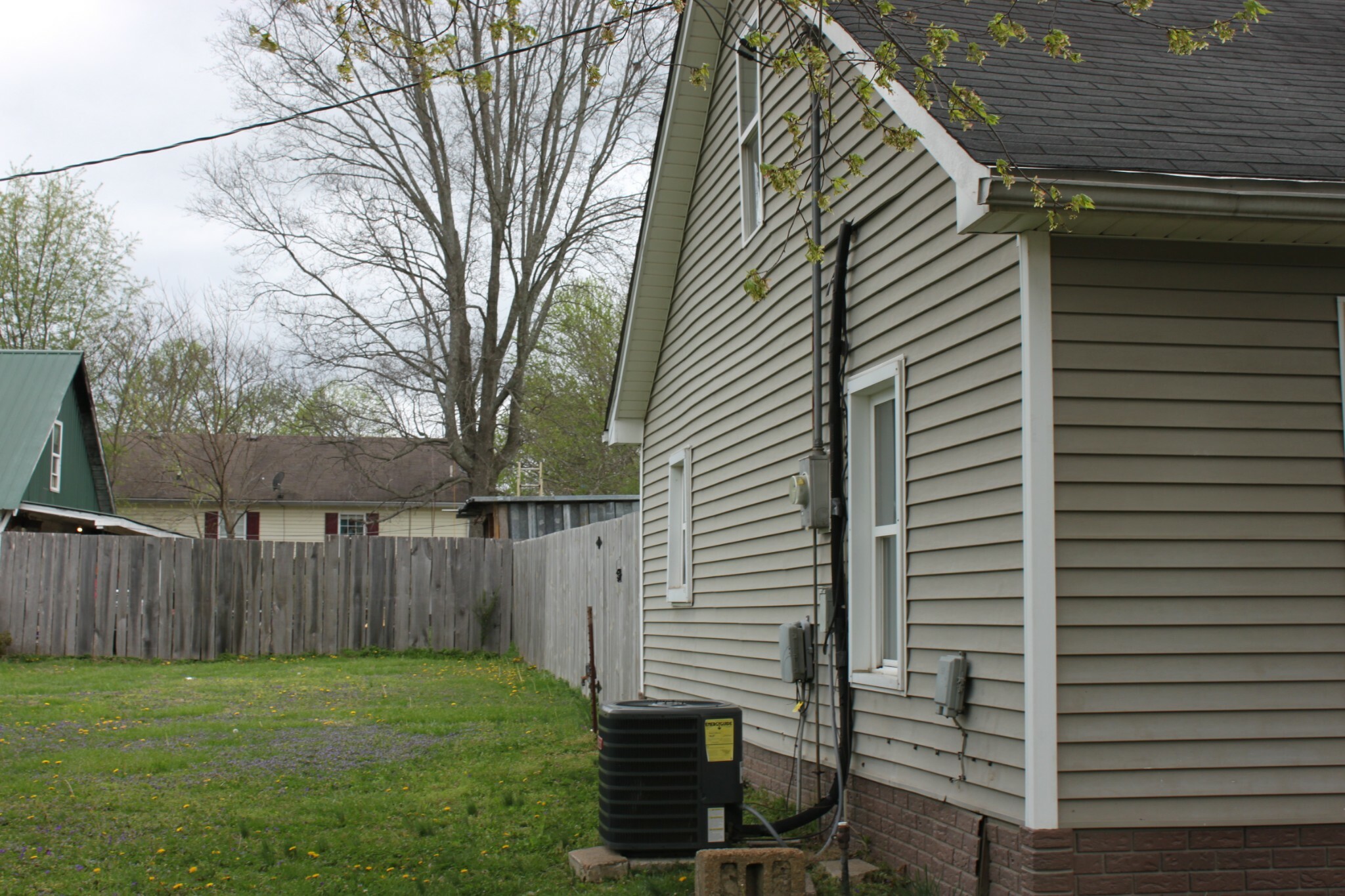 Property Photo: 703 Maple St TN 37083