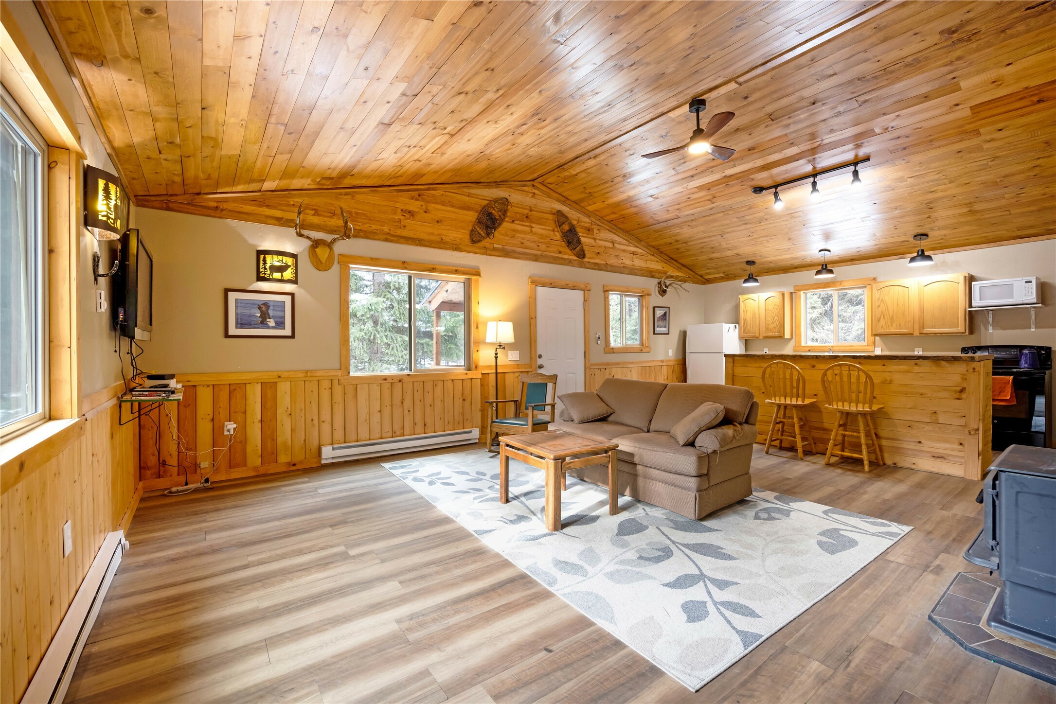 Property Photo: 1025 Evergreen Drive MT 59868