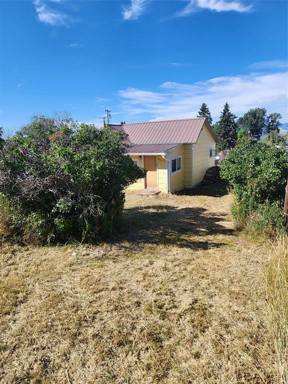 Property Photo: 405 NW 1st Avenue NE MT 59645